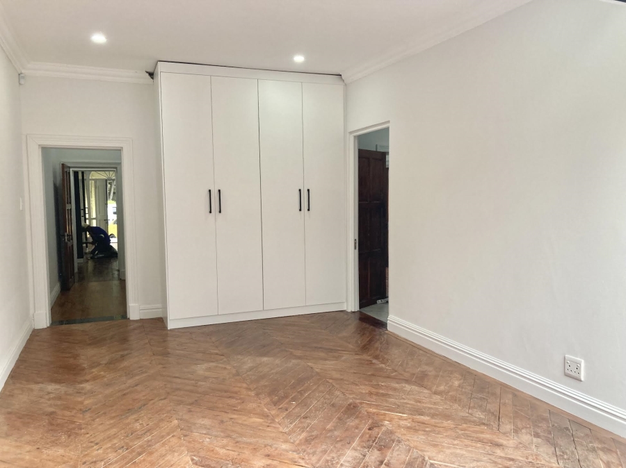 To Let 2 Bedroom Property for Rent in Claremont Village Western Cape